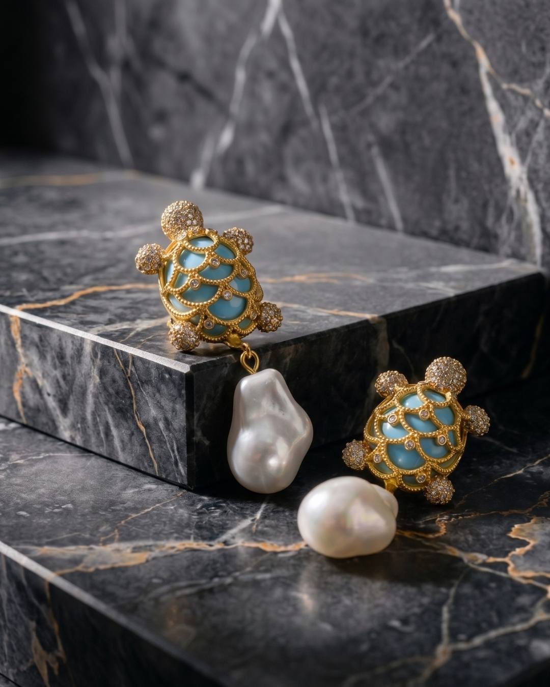 Baroque Chelonia Earrings frontend image